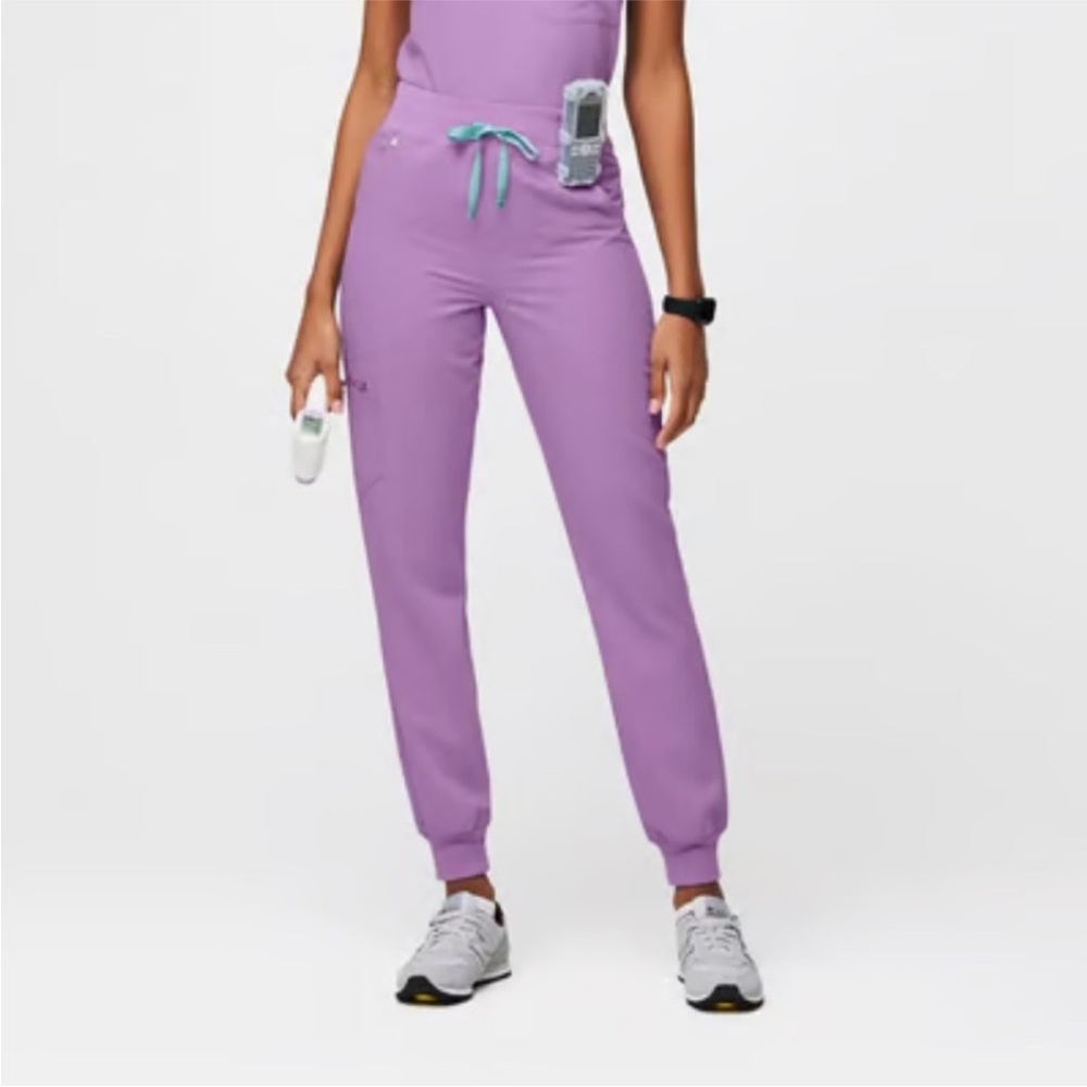 NWT *Limited Edition Figs Lavender Dew Zamora Jogger